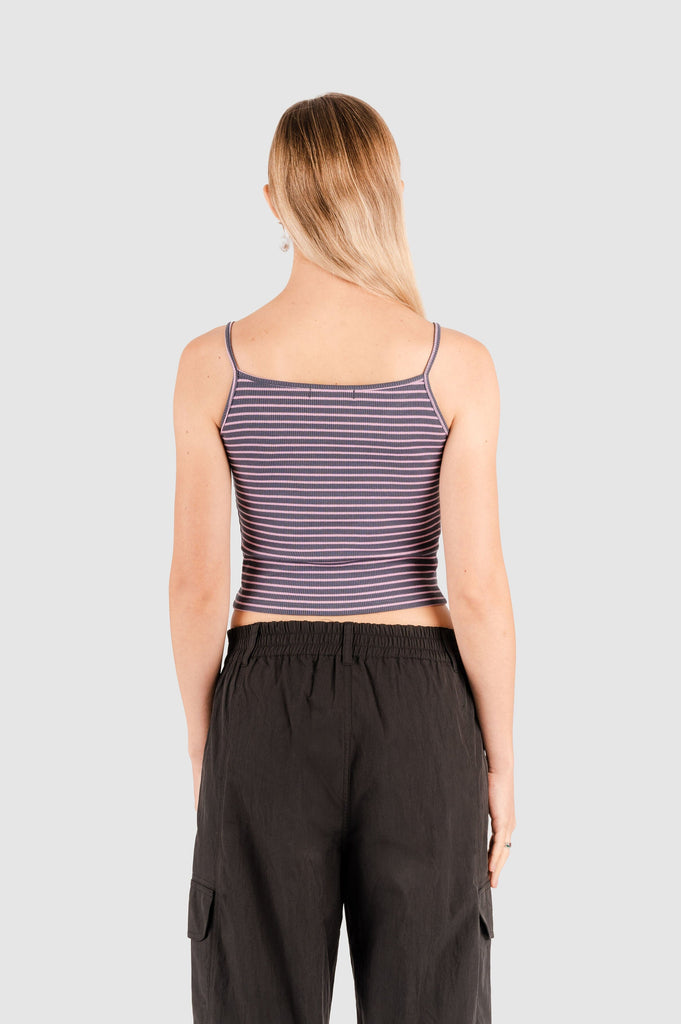 Crop Slim Fit Tag CROPTOPS NOW 